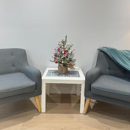 Cozy, Brand-New, 2Bdr,Walkout Apt, Free Parking Richmond Hill Zewnętrze zdjęcie
