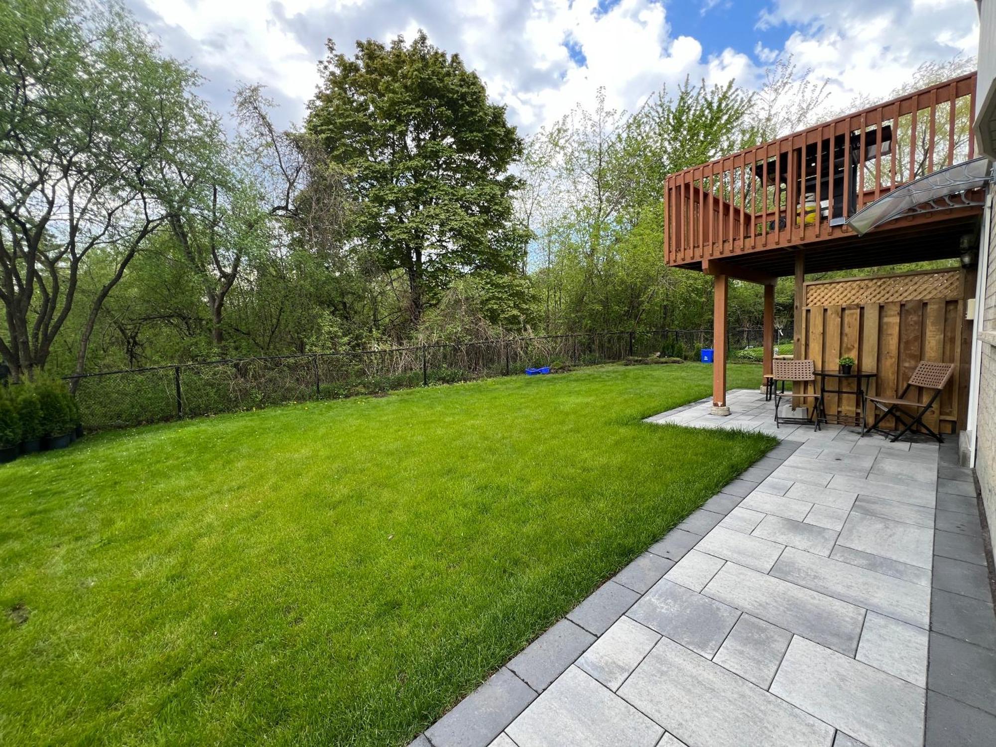 Cozy, Brand-New, 2Bdr,Walkout Apt, Free Parking Richmond Hill Zewnętrze zdjęcie