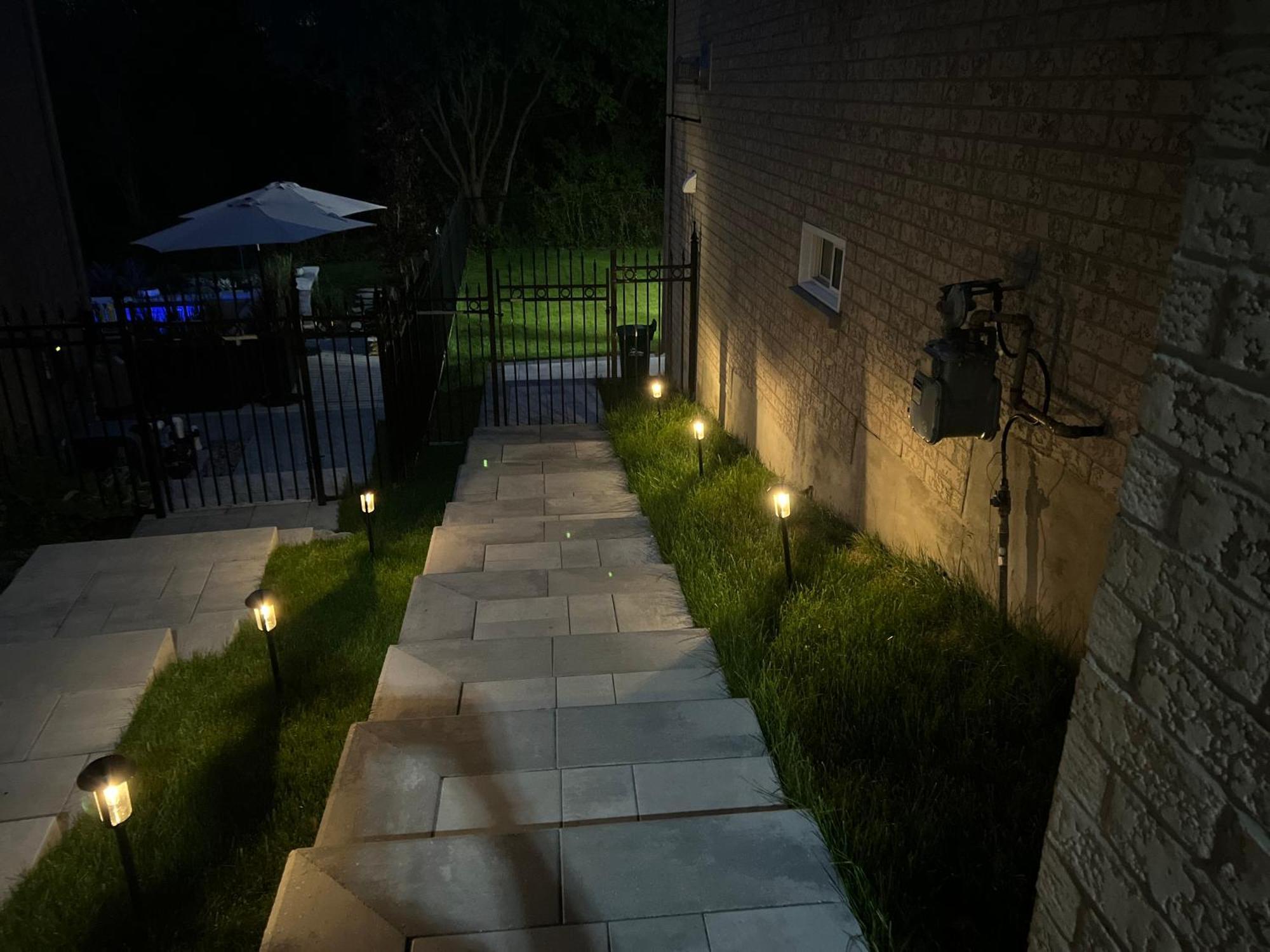 Cozy, Brand-New, 2Bdr,Walkout Apt, Free Parking Richmond Hill Zewnętrze zdjęcie