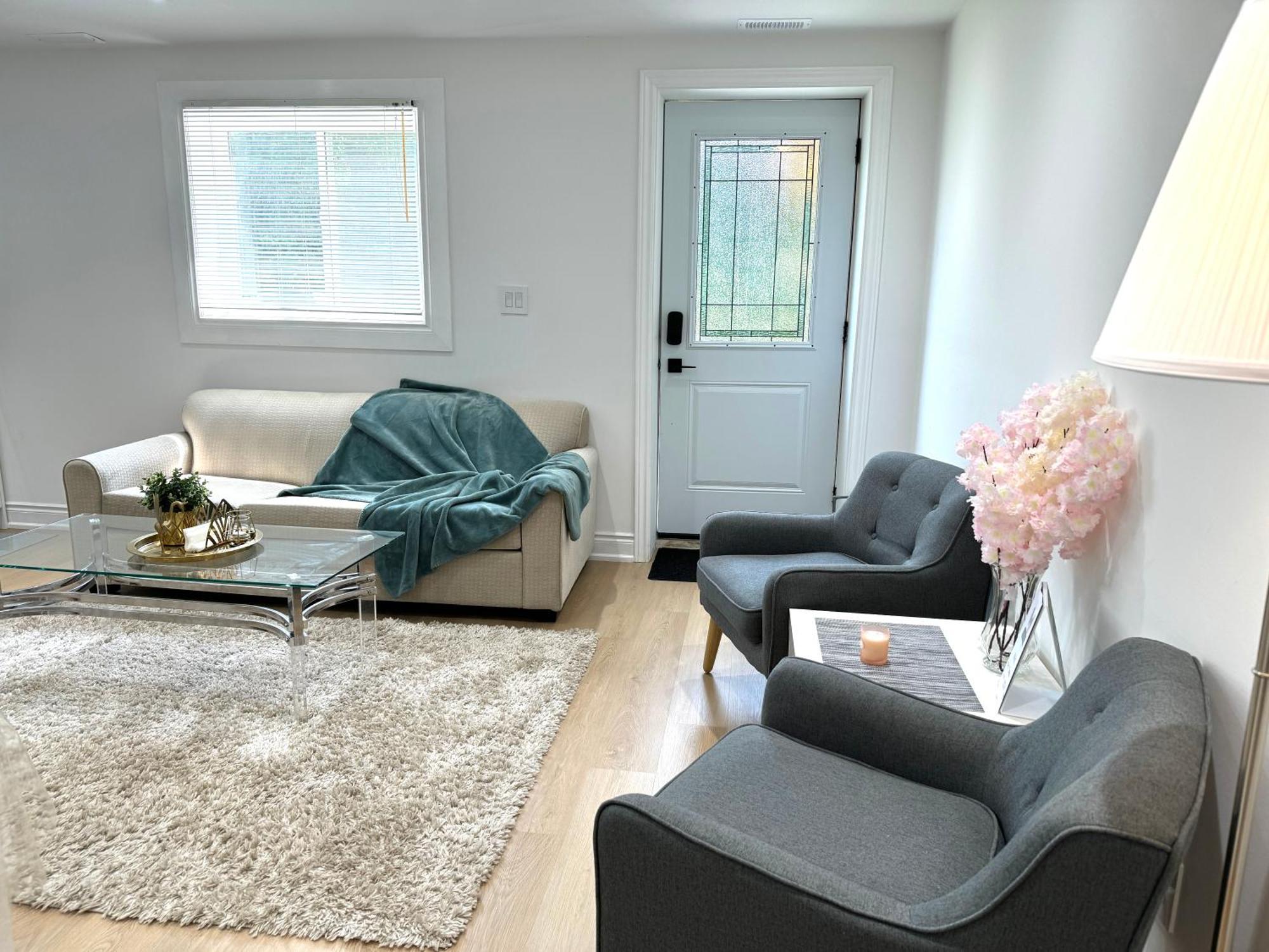 Cozy, Brand-New, 2Bdr,Walkout Apt, Free Parking Richmond Hill Zewnętrze zdjęcie