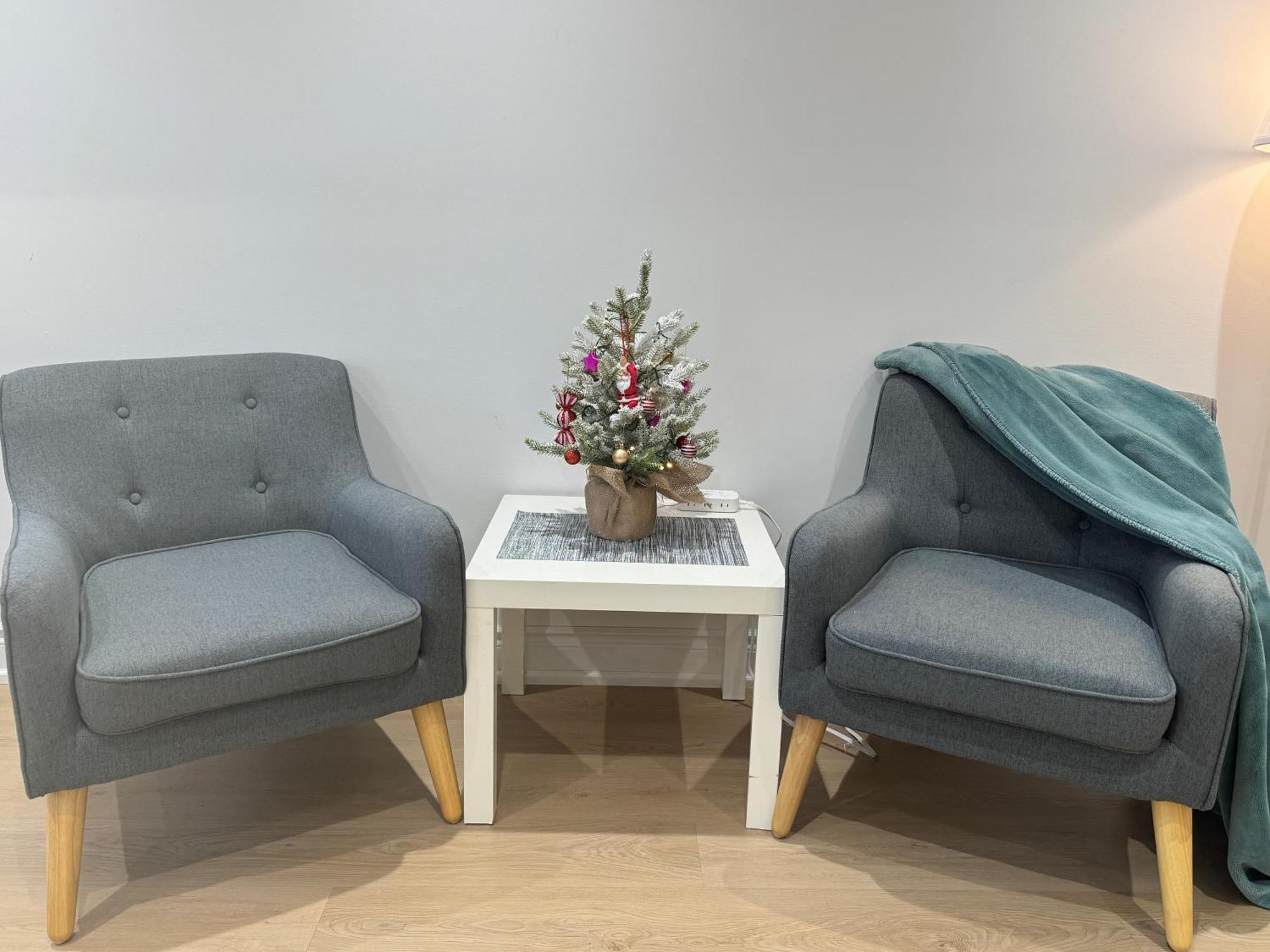 Cozy, Brand-New, 2Bdr,Walkout Apt, Free Parking Richmond Hill Zewnętrze zdjęcie